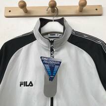 FILA フィラ 新品タグ付き メンズ フルジップジャケット ロゴ刺繍入り size M_画像2