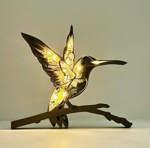 3D木製彫刻　鳥の置物　ハチドリ　LEDライト付き　鳥の雑貨　HANAKO　クリスマス　イルミネーション