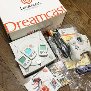 SEGA セガ Dreamcast ドリームキャスト 本体、ビジュアルメモリー３個、ソフトおまけ サクラ大戦など