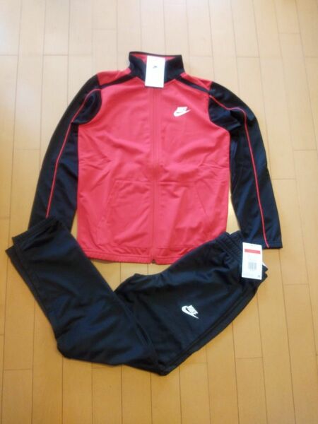 新品　NIKE　ジャージ上下　160　赤/黒