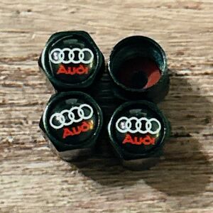 S18【アウディ ブラック】 バルブキャップ×4個セット メッキ　エア ホイール AUDI　A4 A6 A8 Q3 TT A3 Q7 Q8 SS S6 S8