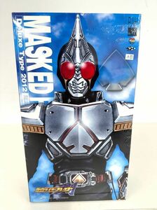 L029-M2-2298 メディコムトイ 仮面ライダーブレイド 2012デラックスタイプ フィギュア 未開封 ②