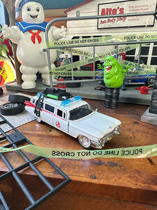 Jada　映画「ゴーストバスターズ」ECTO-1　ダイキャストミニカー1/32スケール ■ アメリカン雑貨 アメリカ雑貨