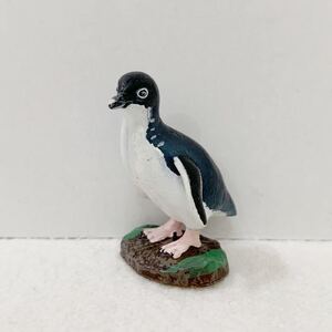 コガタペンギン 「ペンギンズランチビスケット」 フィギュア★台座不足★高さ約４cm〈K10d