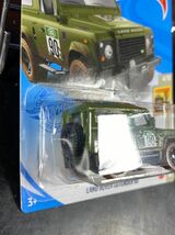 ホットウィール HOTWHEELS LAND ROVER DEFENDER 90 ランドローバー ディフェンダー　緑 　ブリスターサイド凹み_画像2