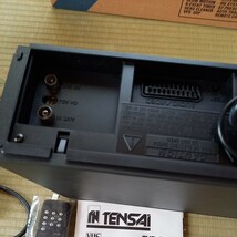 tensai tvr-202v 箱入り　説明書　あり、未試験　ジャンク　家電　vhs 海外　詳しくわかりません　ゆうパック100_画像6