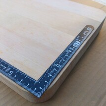 厚さ三センチ　　240 ×485 およその寸法　まな板　料理　調理　キッチン　木_画像2