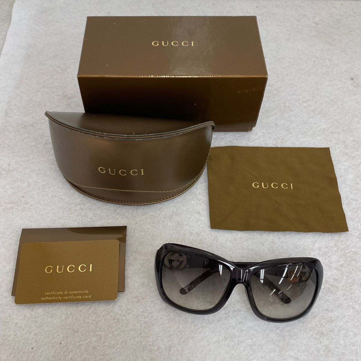ヤフオク! -「gucci サングラス ケース」(グッチ) (く)の落札相場