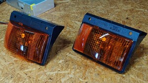 即決出品! 2個セット! 小糸 最新型 24V LED サイドウィンカー ターンシグナルランプ いすゞ ギガ 令和5年車 新車外し 補修 交換 流用 等に 