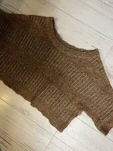 ファーファー ラメ入り模様編みオーバーサイズセーター バスト62 丈44 シャツやワンピースなどに重ねると素敵だと思います