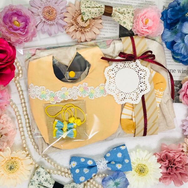 出産祝いやお誕生日に★ ギフトセット ナチュラルロンパース ベージュ アイボリー イエロー ベビーソックス