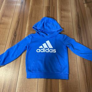 adidas キッズ　こども服　パーカー　スウェット　110cm