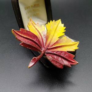 イエロー パープル 紅葉 葉っぱ モチーフ 立体 ビッグシルエット ヴィンテージ ブローチ ジュエリー 輸入 Y9-E①