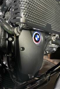 BMW アルミ製　ステッカー 　RnineT　R9T　ベルトカバー用に 　BMW motorrad