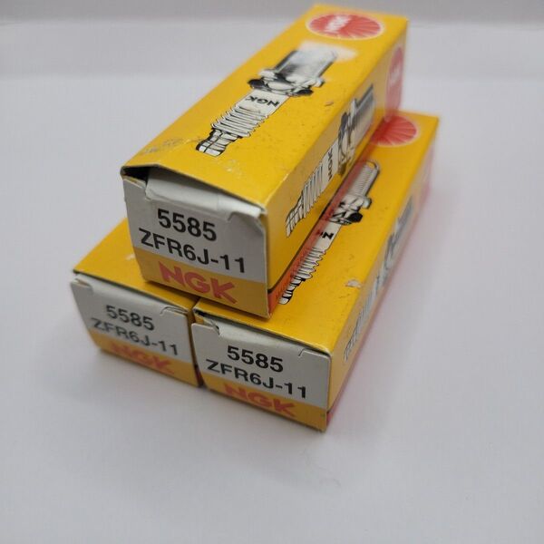 【新品】NGK スパークプラグ 5585 三本