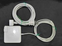 Apple 85W Magsafe Power Adapter A1222 16.5-18.5V 3.6-4.6A/PA-1850-02 プラグケーブル付き_画像1