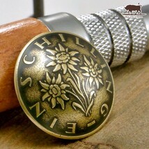 ◎コンチョ ネジ式　オーストリア　1シリング　エーデルワイス　花　22mm　燻し　ネジ式_画像3