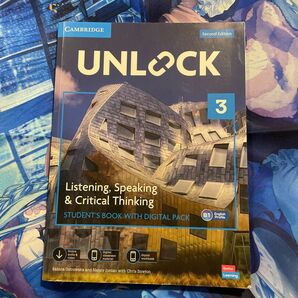 Unlock Level 3 Listening Speaking and Critical Thinking Studentsも