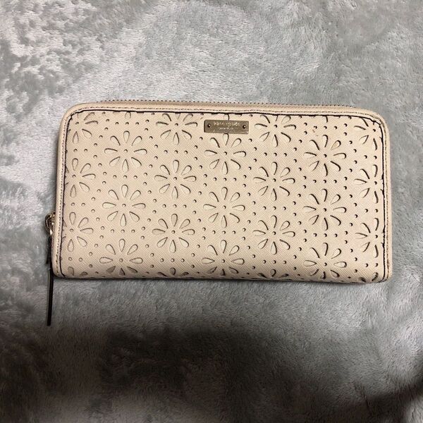 お値下げしました!kate spade NEW YORK 長財布