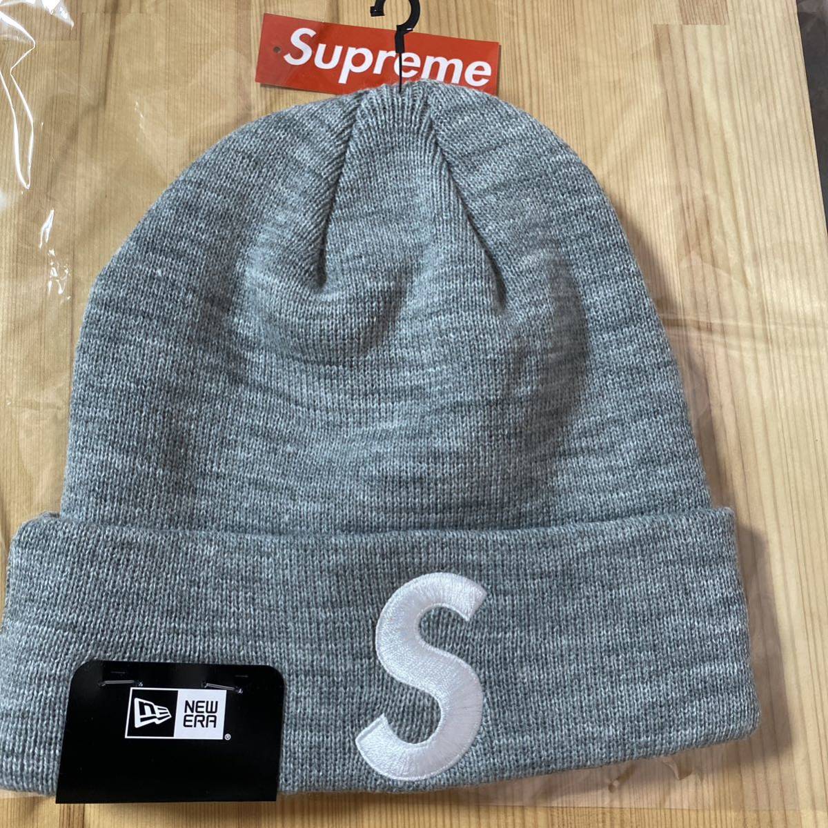 2023年最新】Yahoo!オークション -supreme s logo beanie new eraの