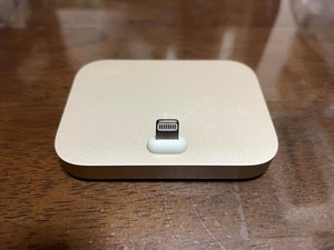 ※中古品※ Apple iPhone Lightning Dock ゴールド