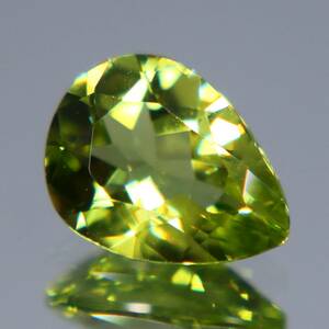 Хризолит натуральный 1.03ct [Z829]