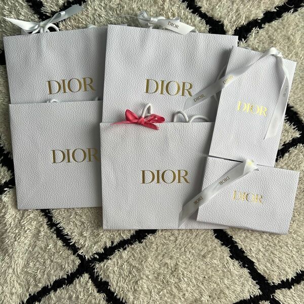 Diorの紙袋