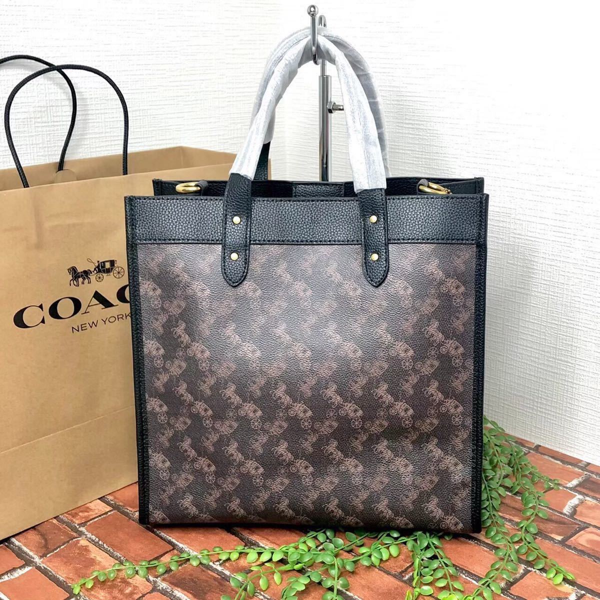 新品》COACH トートバッグ ハンドバッグ ショルダー 馬車 ダーク