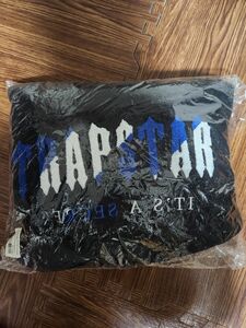 trapstar セットアップ　ブラック　