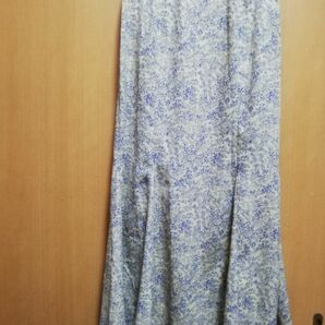 美品　アーバンリサーチ　マーメイドライン　花柄ロングスカート