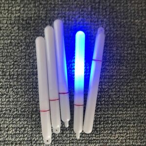 3代目　LEDスティックライト　電気ケミホタル　75サイズ　　青発光　集魚ライト　5本　電池5本無料　太刀魚 　アジ　イカ　サビキ釣り