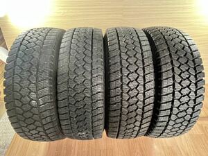 中古タイヤ　TOYO M917 215/60R15.5 110/108L LT 4本　年古　激安　バリ溝　トラック用　A50