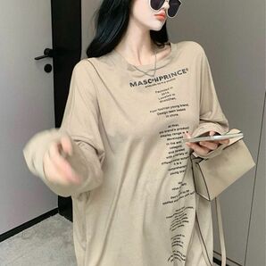 オーバーサイズTシャツ　長袖Tシャツ　ロゴTシャツ　韓国ファッション