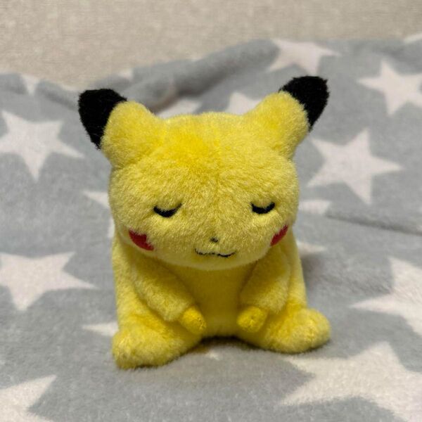 ピカチュウ トミー ぬいぐるみ