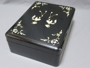  lacquer ware :[ box to hold letters ( phoenix pattern - mother-of-pearl skill )]* peeling just a little equipped.|210756*