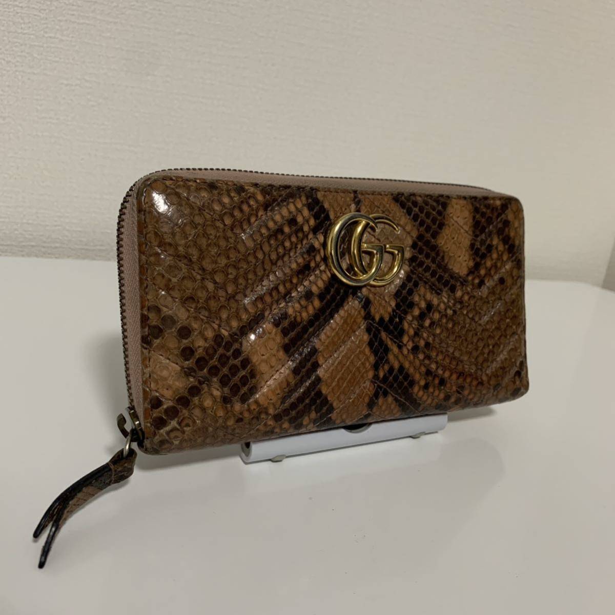 ヤフオク! -「gucciパイソン財布」の落札相場・落札価格