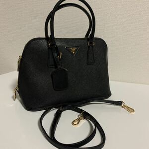 美品　PRADA プラダ 2way サフィアーノ ハンドバッグ　ブラック　ブラックゴールド　一円スタート