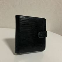 LOUIS VUITTON ルイヴィトン エピ　折り財布　ブラック_画像1