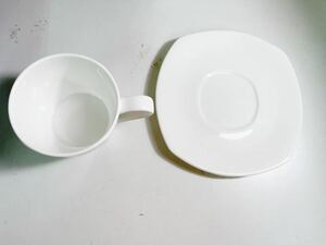 【★ボンチャイナ　コーヒー碗皿セット】未使用品