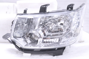 30-822★前期 HID CV1W デリカD5★左ヘッドライト KOITO 100-87918 ユニット メッキ 純正★三菱 (YM)