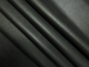 ポリ100 合皮 光沢 スカート パンツ 中厚 巾138cm 長3m 黒 [f736]
