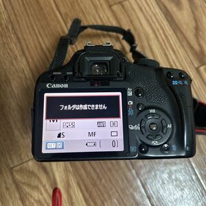 ●【通電確認済み】 Canon キャノン EOS Kiss X3 18-55mm カメラ デジタル 一眼レフ ZOOM バッテリー付き充電器付き　メモリーカード付き