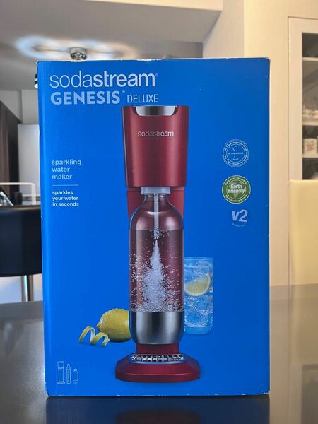 Sodastream ソーダストリーム 炭酸水メーカー レッド　ガスシリンダー付き