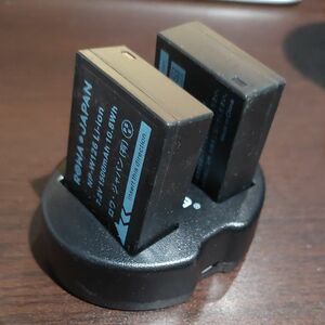 Newmowa　NP-W126 バッテリー2個　CHG-USB-DUAL 充電器()