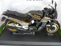 6686.未使用 AOSHIMA(アオシマ) Kawasaki GPz900R 1/12完成品バイクシリーズ ダイキャスト_画像2