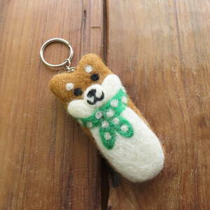 〓 新品 〓 リップクリーム ホルダー 〓　柴犬　イヌ　キーホルダー　ハンドメイド　フェルト　エスニック　アジアン　おしゃれ　〓T067