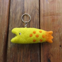 〓 新品 〓 リップクリーム ホルダー 〓　魚　サカナ　キーホルダー　ハンドメイド　フェルト　エスニック　アジアン　おしゃれ　〓T014_画像2