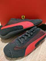 新品 定価13200 PUMA FERRARI フェラーリ スニーカー 28cm スピードキャット ME 黒 赤 スエード エンブレム プーマ コラボ 公式 F-1_画像1