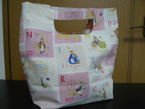 ランチバッグ・サブバッグ・ワンちゃんと散歩・近くへ買い物ets★U字トートバッグ・ハンドメイド★新品・未使用 ピーターラビット⑩