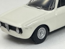 ■★サークルＫサンクス　アルファロメオ　ミニチュアカーコレクション　Giulia GTA 1300 Junior （ホワイト／KYOSHO／1：100スケール）_画像2